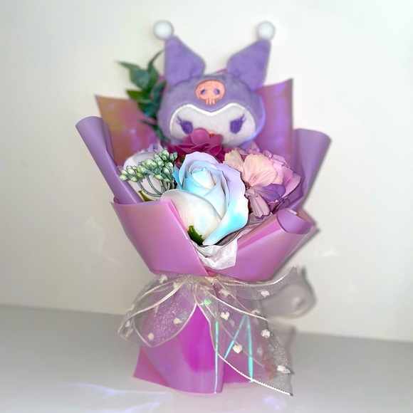 Kuromi Plush Bouquet 🌸 - Picture 1 of 3
